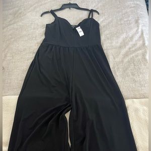 Women’s Black Sleeveless Jumpsuit
